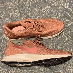 Nike Zoom Pegasus 35 women’s size 11 light pink